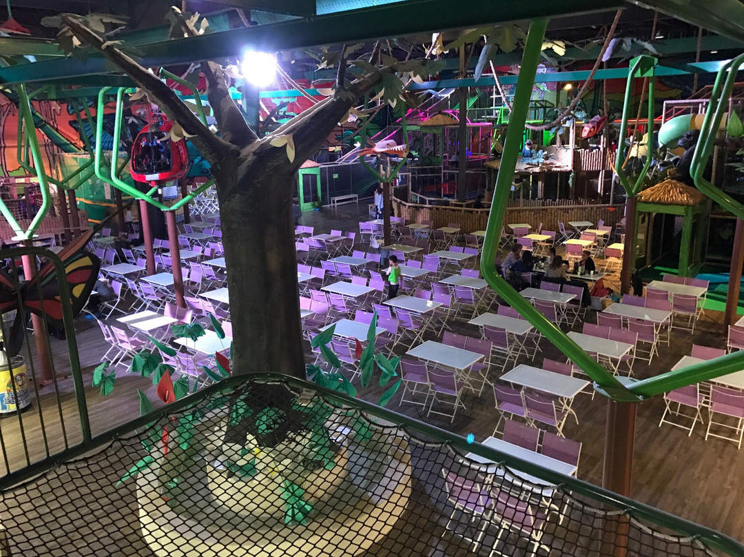 Montopoto Plaine De Jeux景点图片