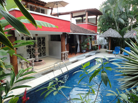 Casa Candiles Inn