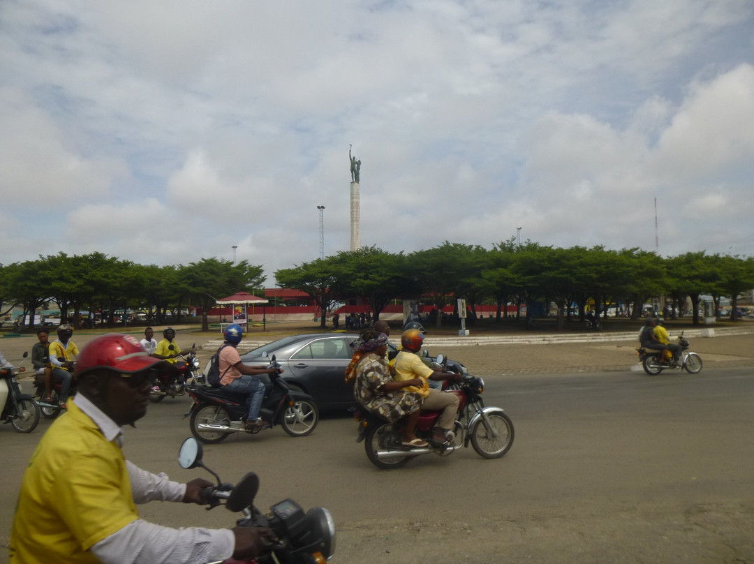 Etoile Rouge-科多努必去景点