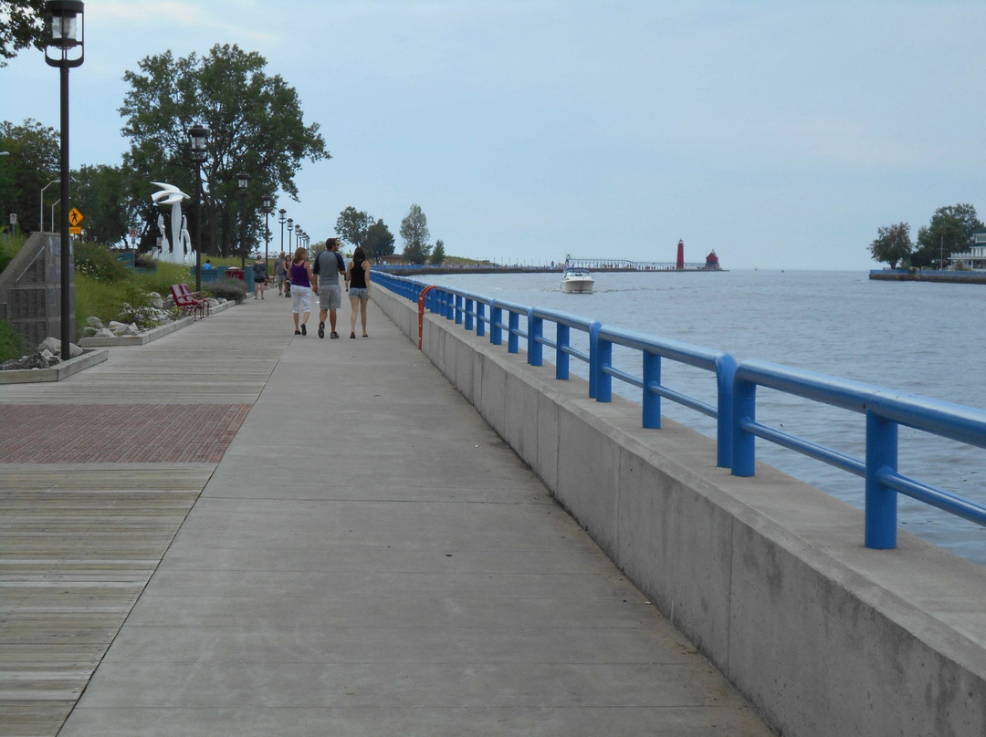 Lighthouse Connector Park-格兰德黑文必去景点