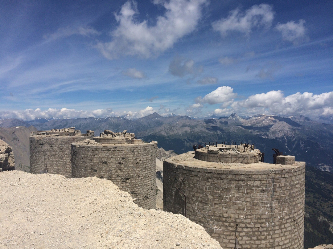 Fort du Mont Chaberton景点图片
