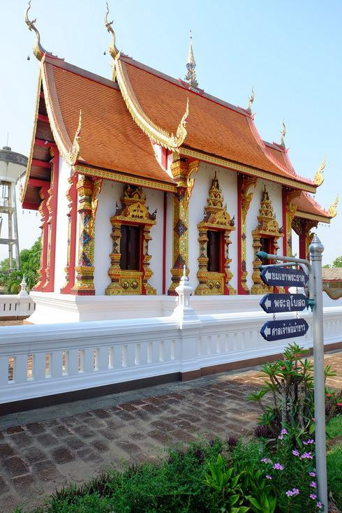 Wat Phra Tat Chom Ping-南邦必去景点