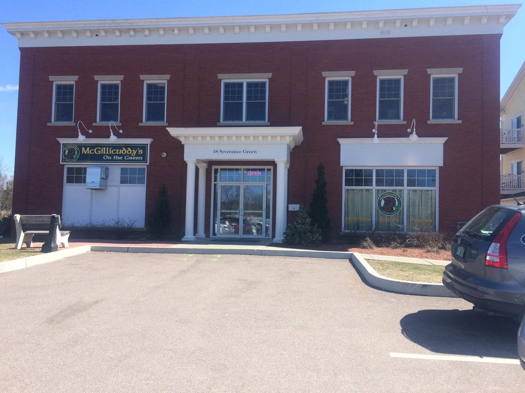 Colchester餐馆和美食-McGillicuddy's on the Green