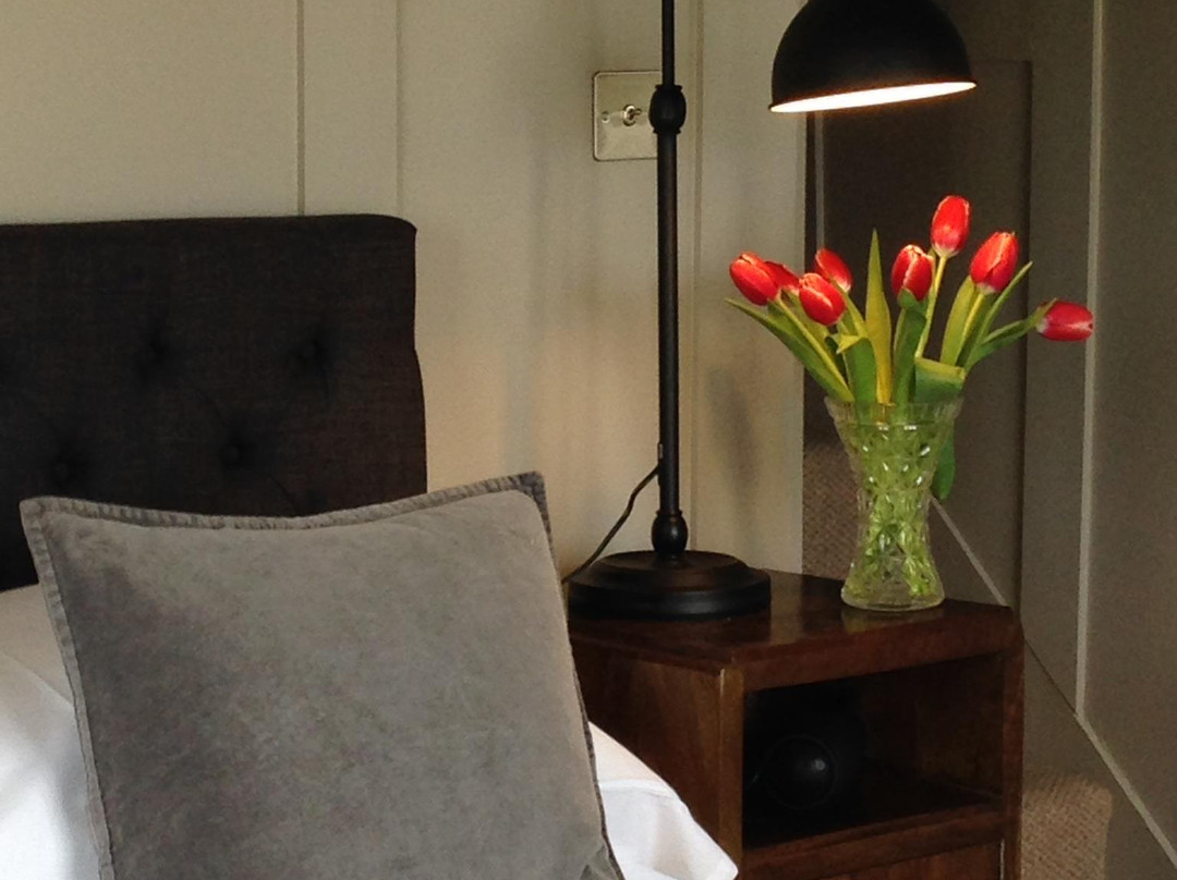 Number Fifty Townhouse Accommodation主图