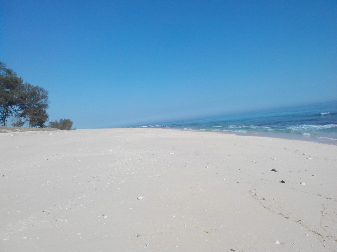 Mananga Aba Beach景点图片