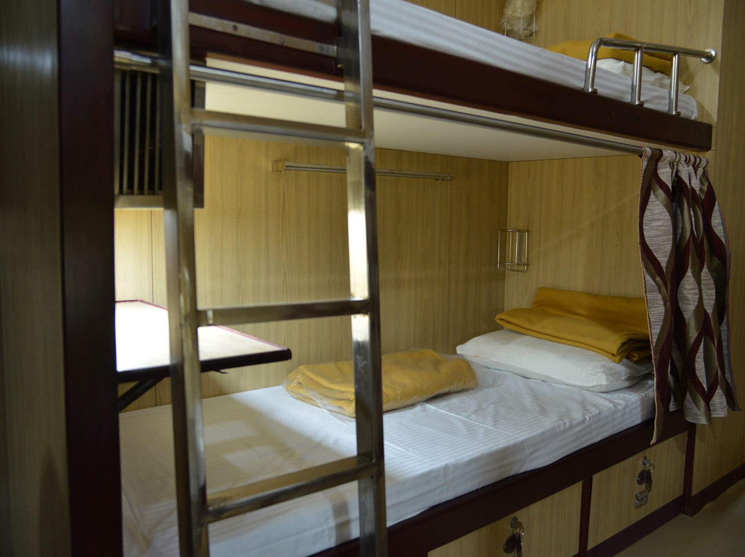 Raj Inn Comfort AC Dormitory