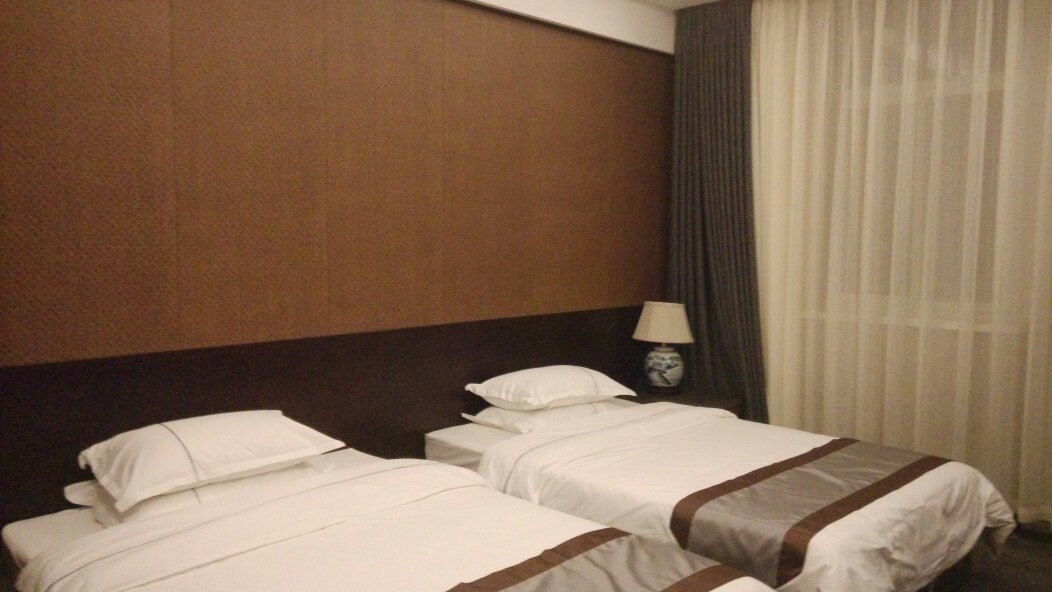 天悦大酒店主图