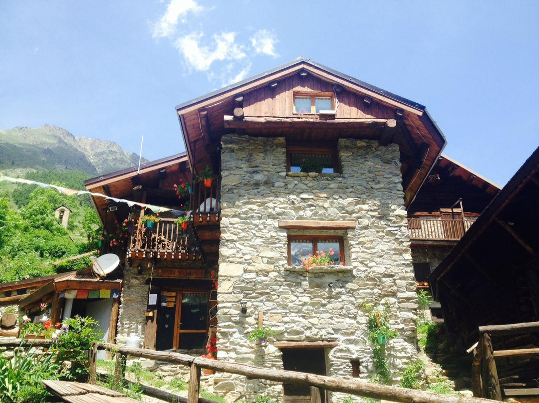 Vinadio餐馆和美食-Risto Rifugio Dahu de Sabarnui