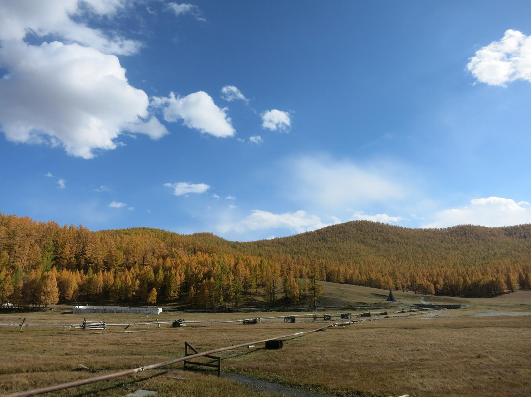 Tsenkher Hot Spring-Tsetserleg必去景点