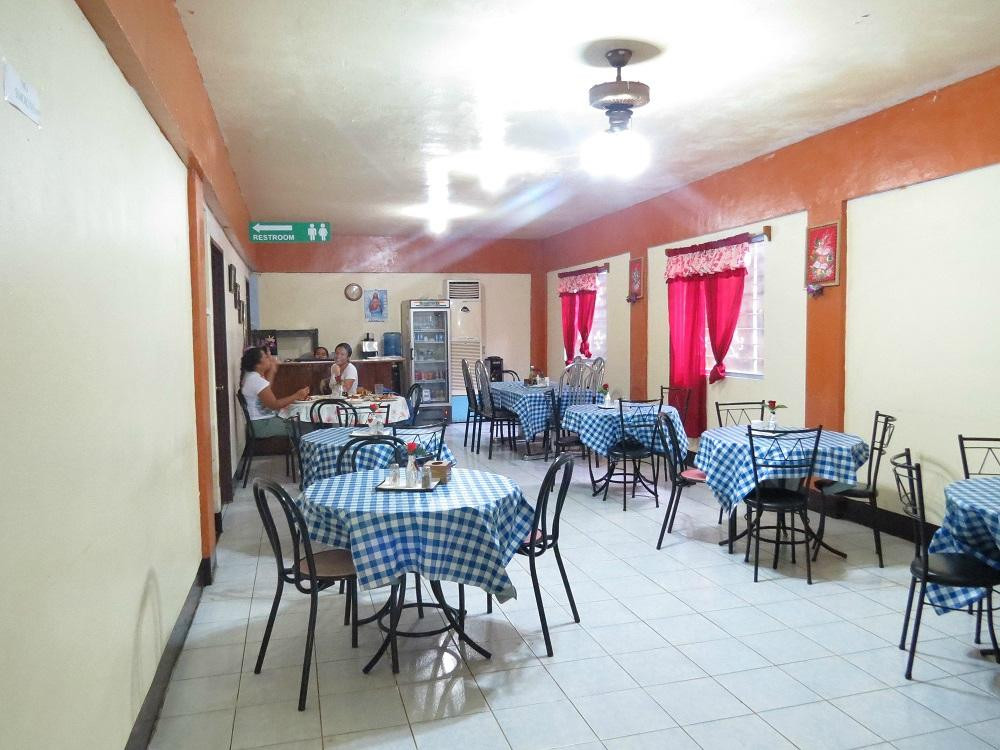 Sea Breeze Hotel主图