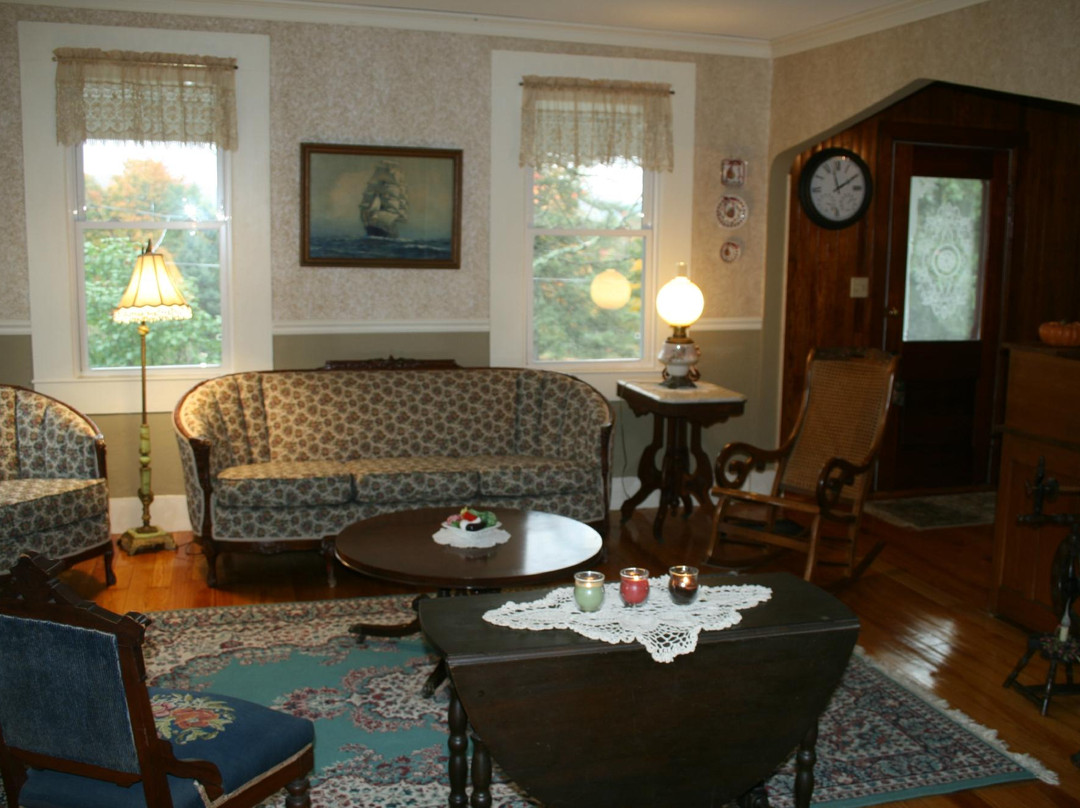 The Alpine Homestead主图