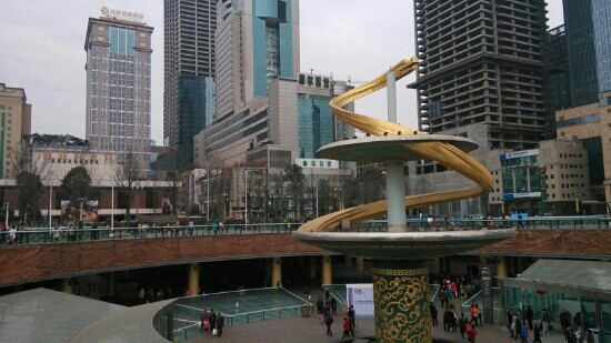 摩尔百货(天府广场)-成都必去景点