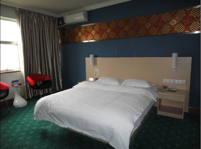 南宁精通酒店三月花店主图