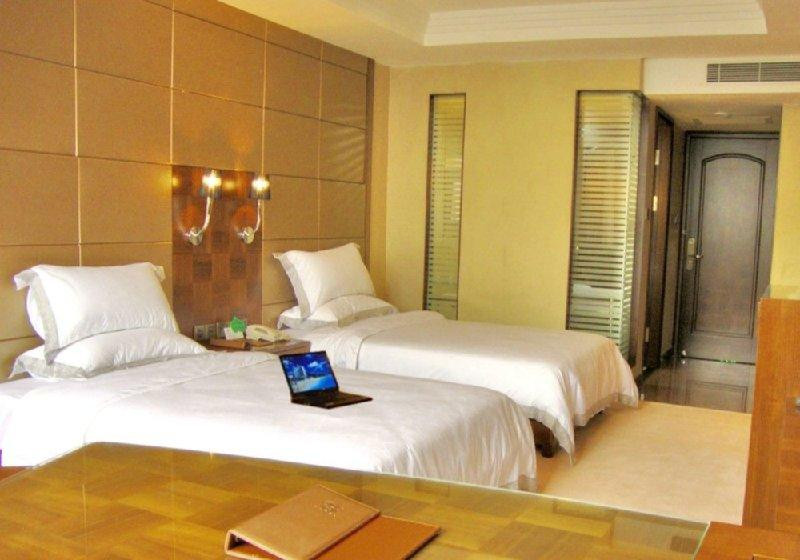 军颐阳光酒店主图