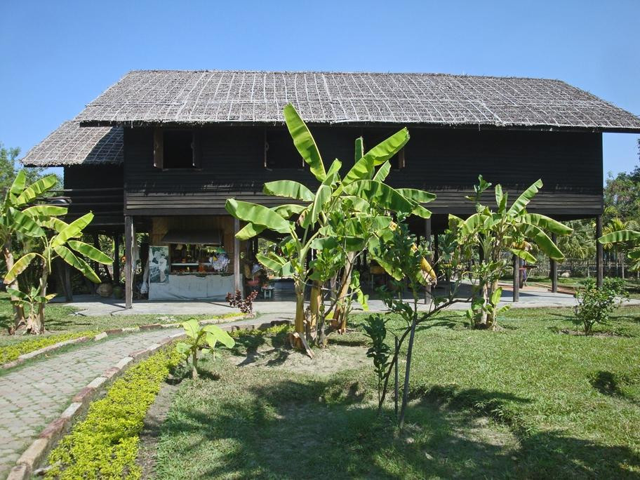 National Races Village-仰光必去景点