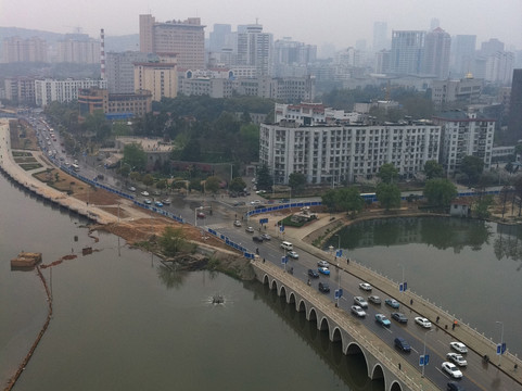 弘毅大酒店主图