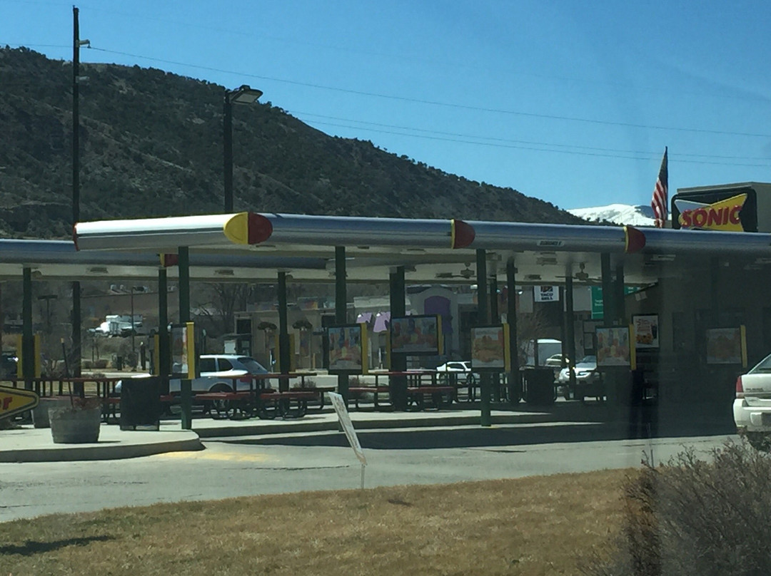 Silt餐馆和美食-Sonic Drive-In