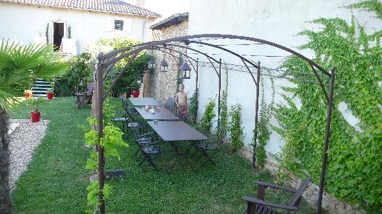 Le Clos Kris-Lys, Chambres d'Hotes de Charme-酒店景观