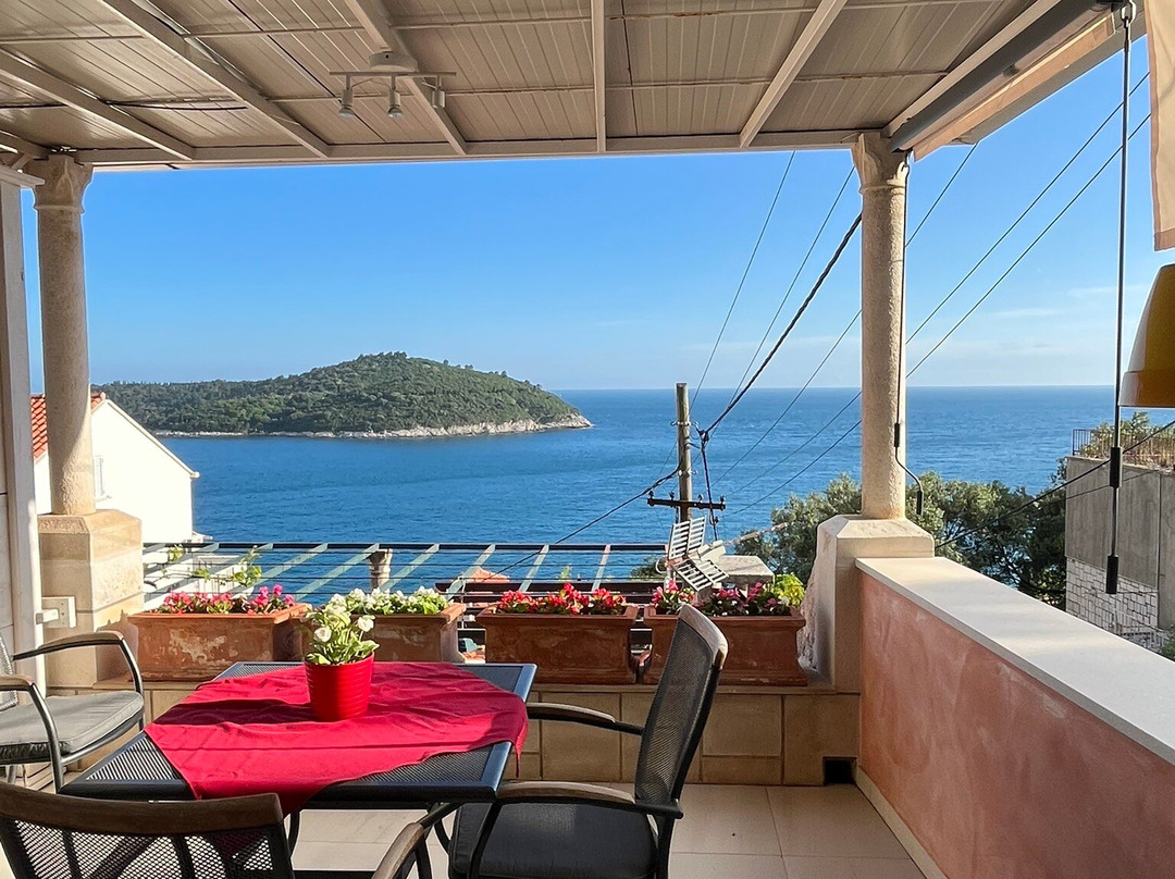 Villa Leoni Apartments主图