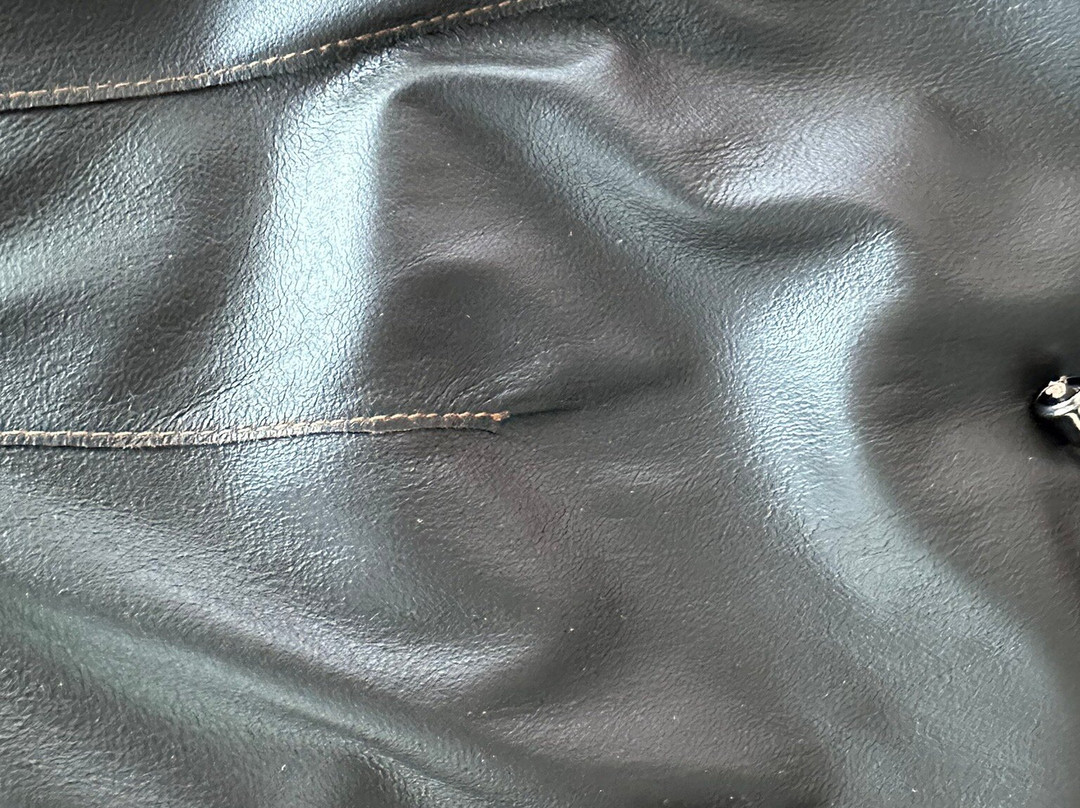 Emelda Leather & Fur-塞尔丘克必去景点