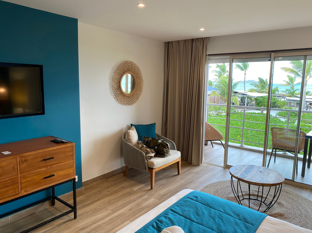 Orient Beach Hotel主图