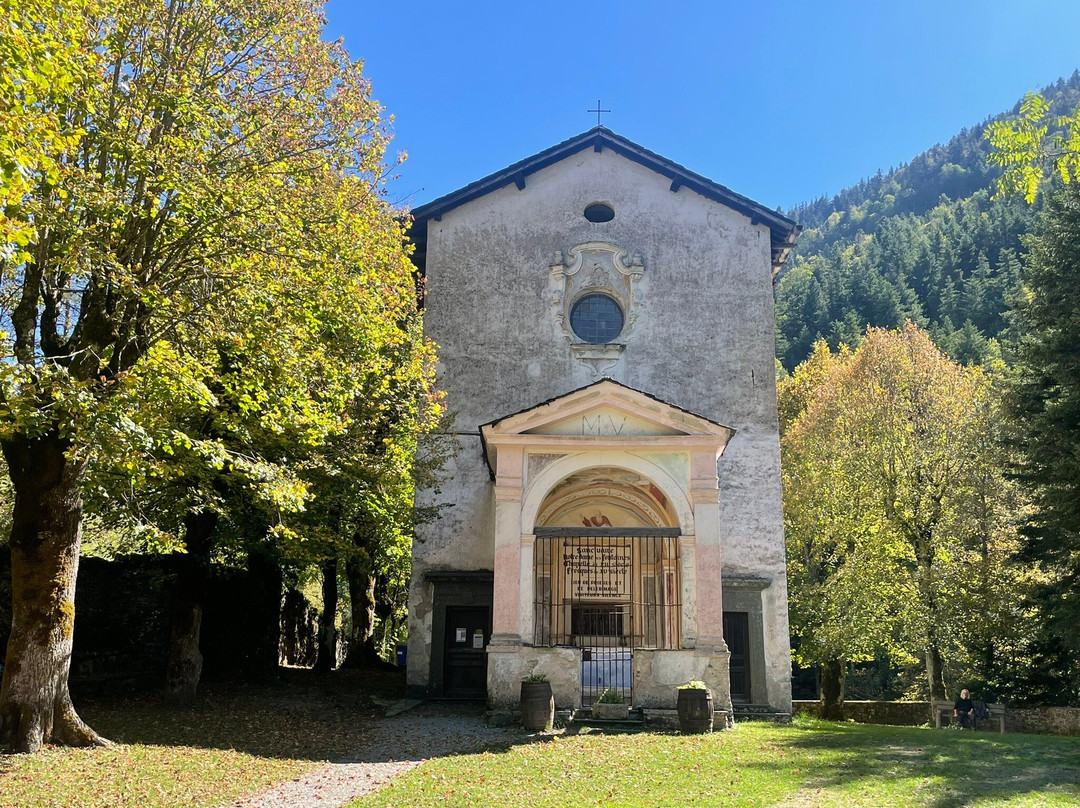 Chapelle Notre Dame Des Fontaines景点图片