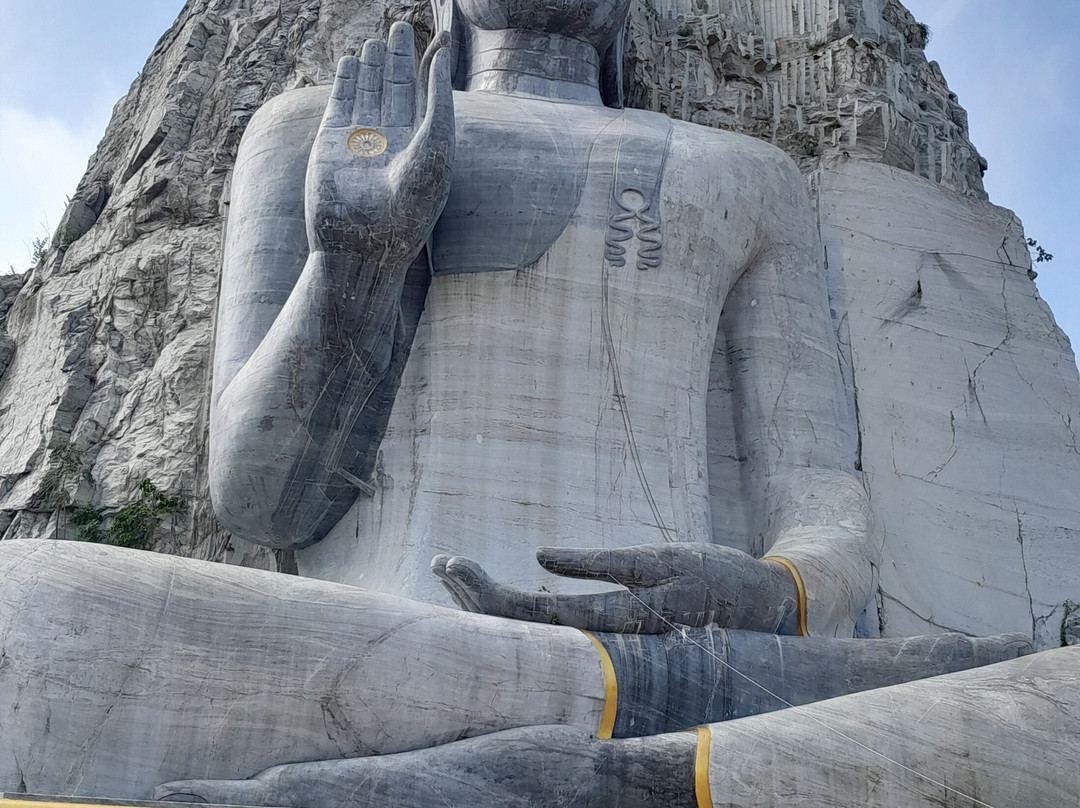 Bhutsaya Khiri Suvarnabhumi Big Buddha-乌通必去景点