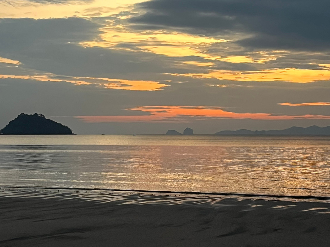 Pak Meng Beach景点图片