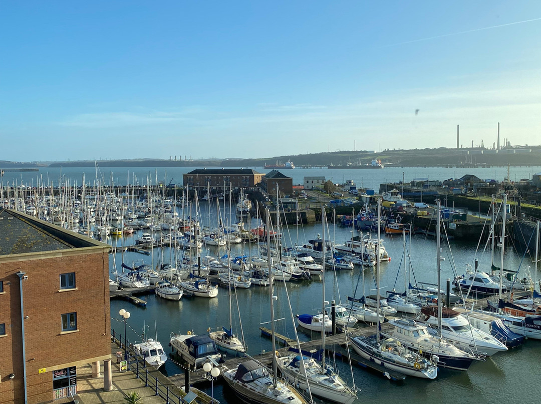 Tŷ Milford Waterfront主图