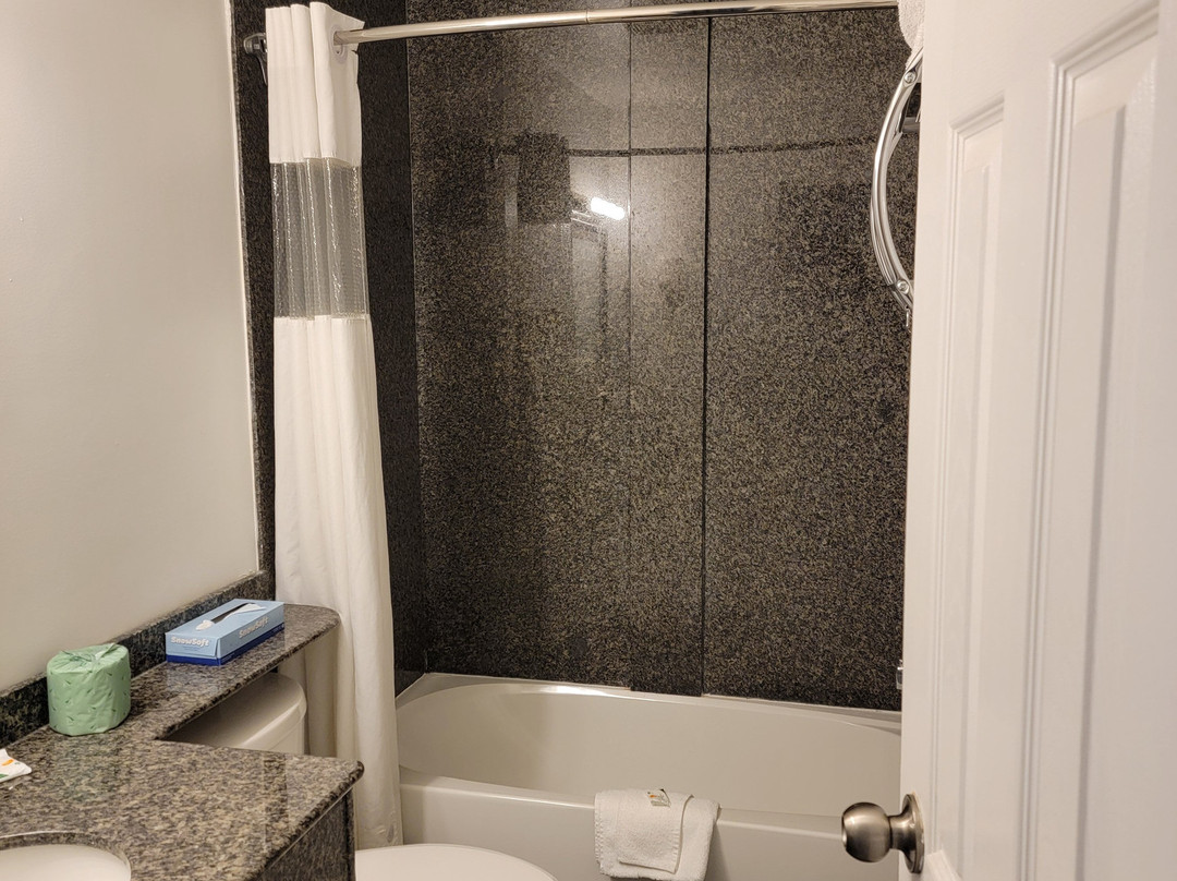 Howard Johnson by Wyndham Gananoque主图