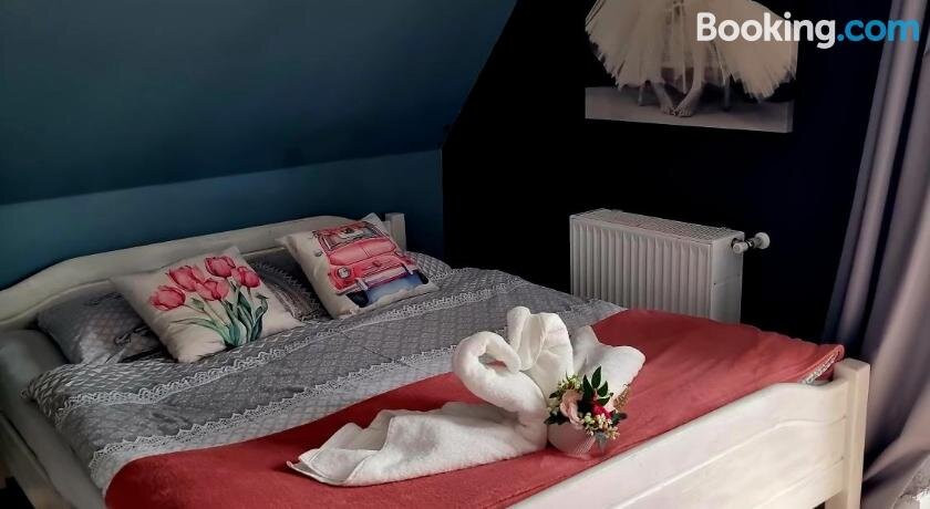 Kryształowy Dworek主图