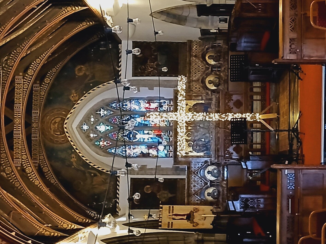 Holy Trinity Church-圣奥斯特尔必去景点