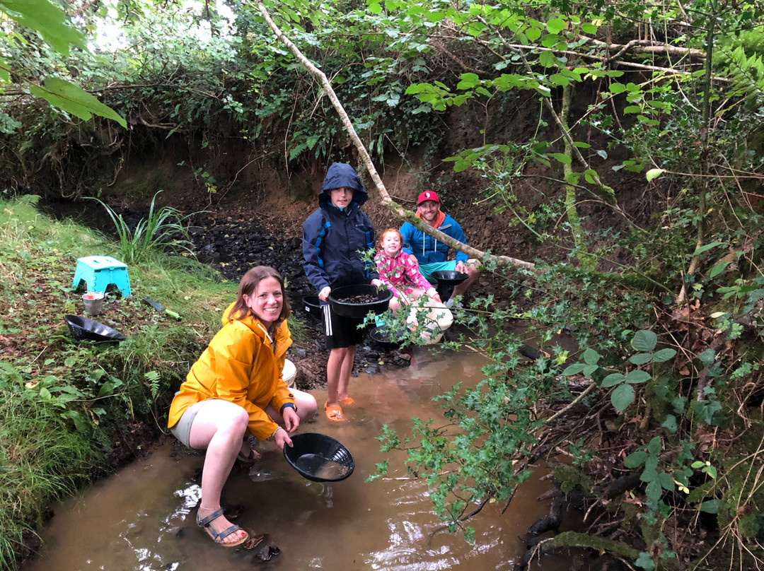 Holsworthy Gold Panning-Holsworthy必去景点