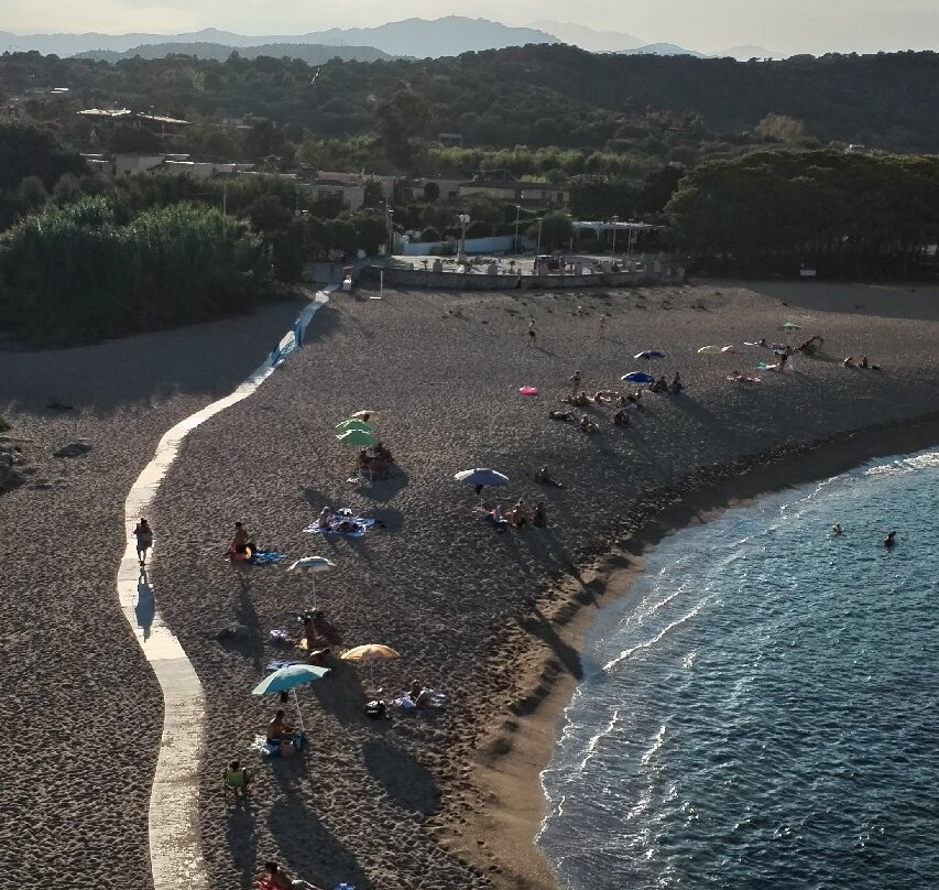 Spiaggia della Torre Di Bari-Bari Sardo必去景点