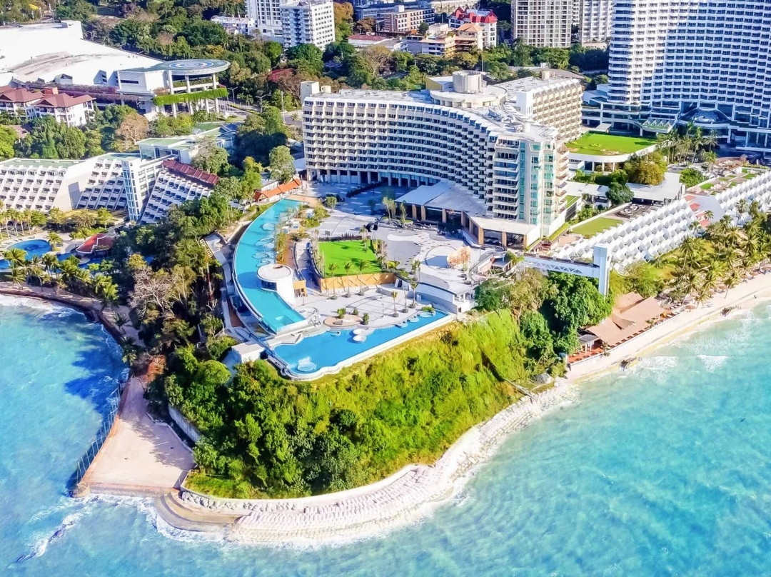 皇家悬崖盛大度假村主图