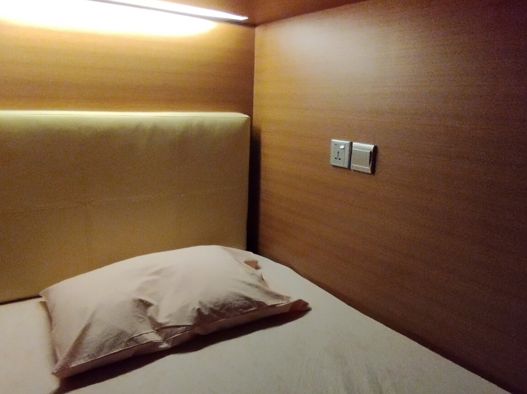 忧美睡香胶囊旅馆主图