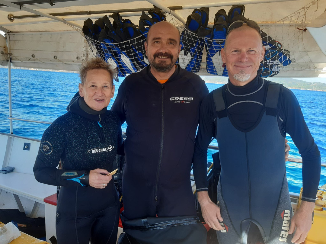 Baiarda Dive Boat Excursions景点图片