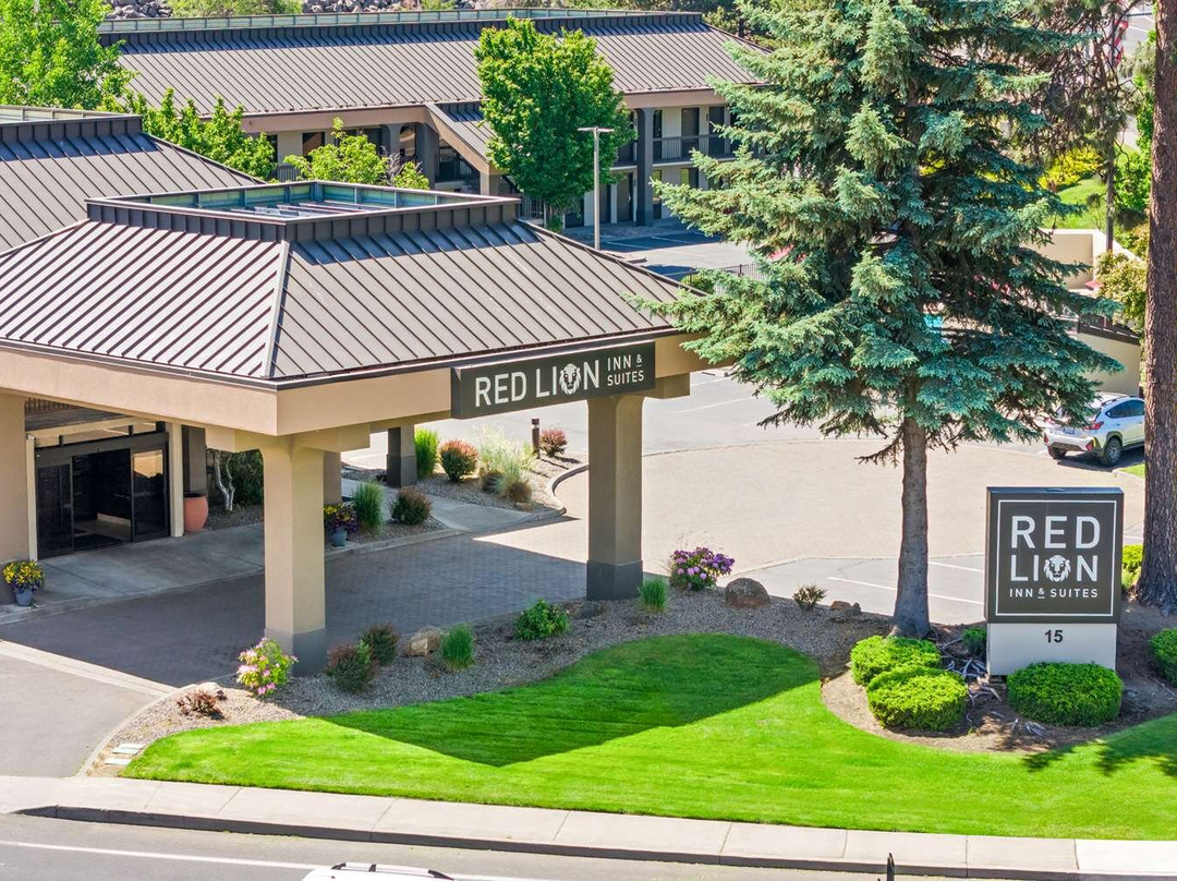 Red Lion Inn & Suites Deschutes River Bend