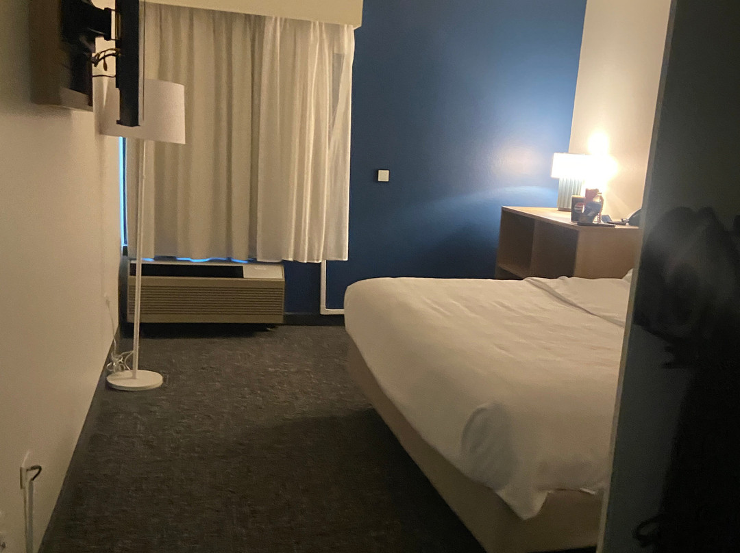 格林湾希尔顿恒庭酒店主图