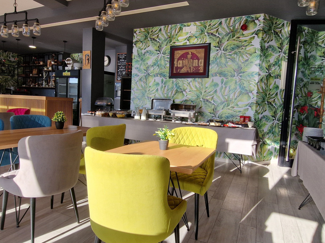 Hotel Del Medio主图