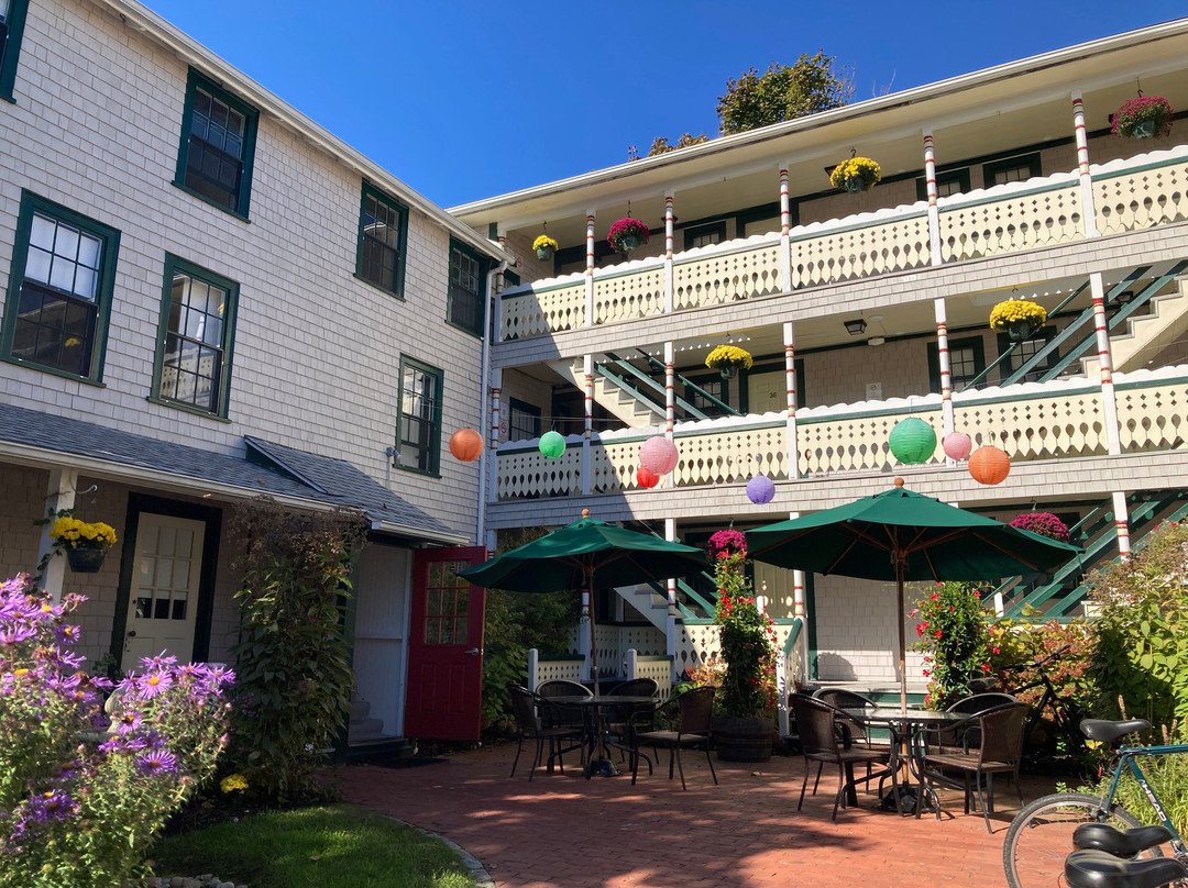 陪括特酒店主图