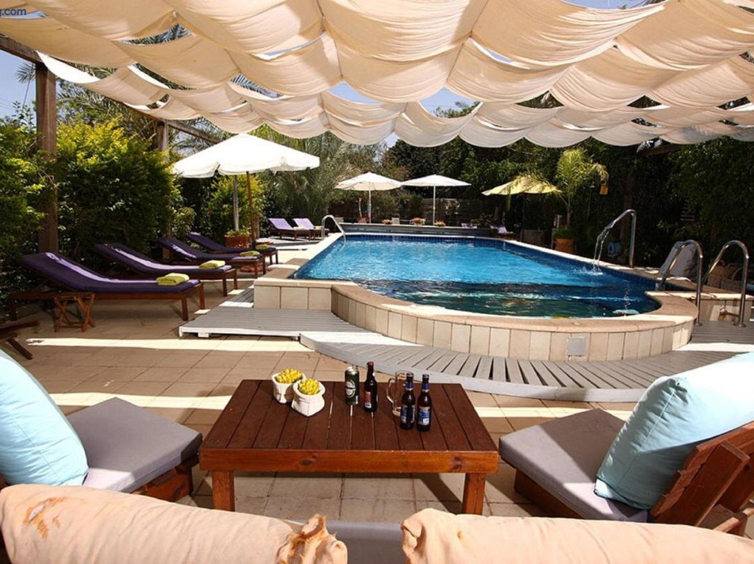 Beit Ram Sherf主图