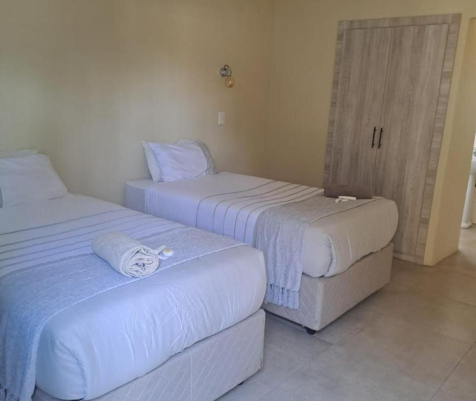 Ingwenya Guest House