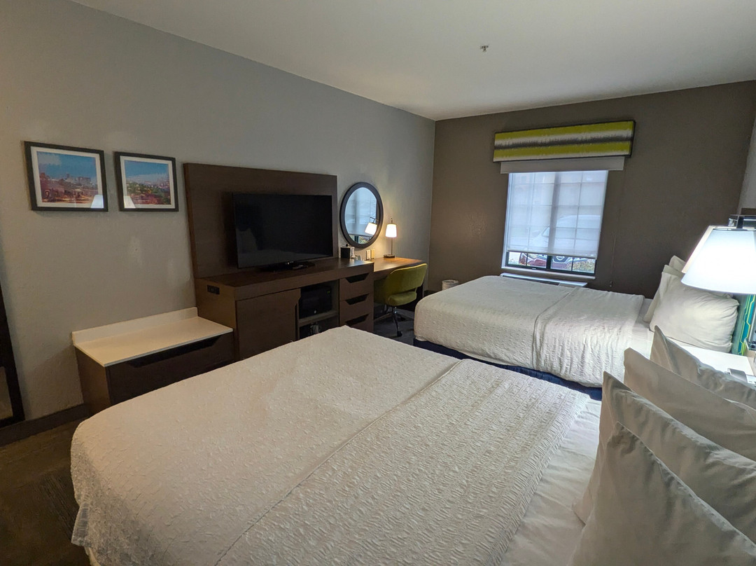 Hampton Inn Kansas City The Legends主图