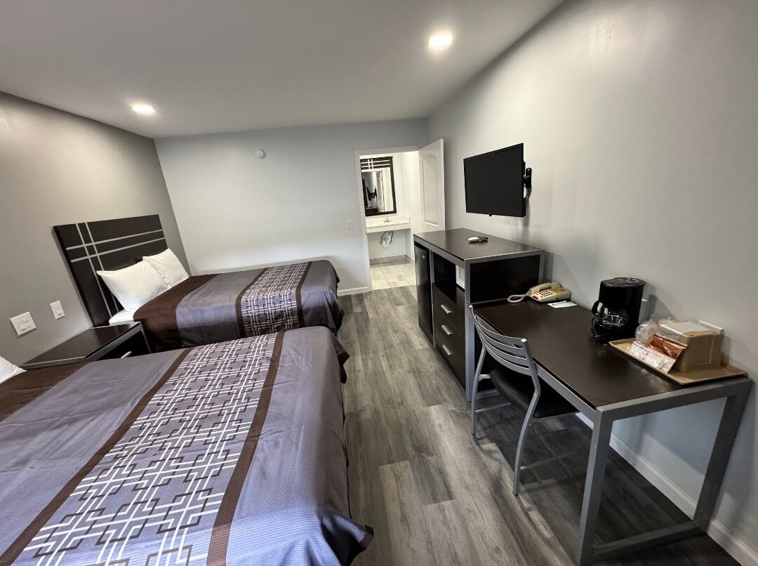 Continental Inn & Suites Nacogdoches主图