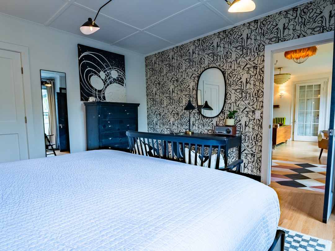 Twin Gables Of Woodstock主图