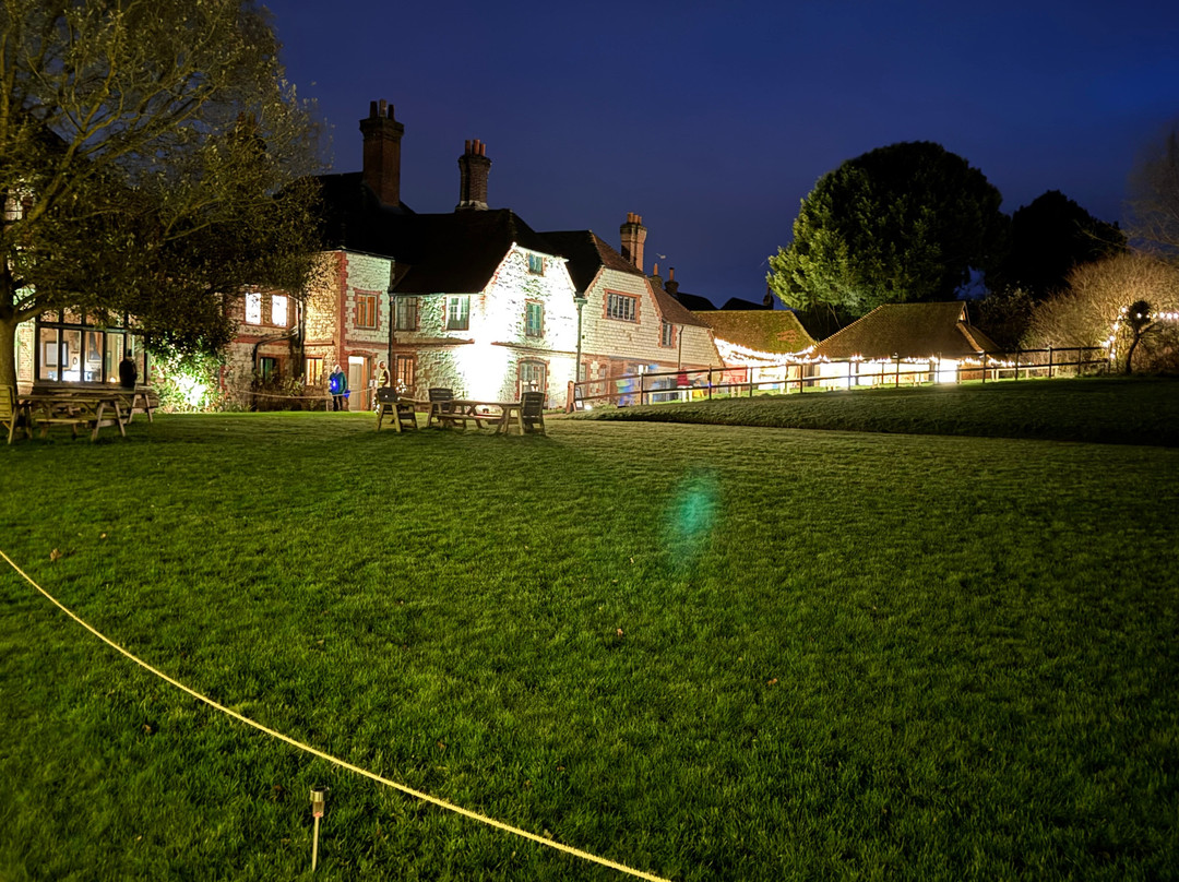 Gilbert White's House & Gardens景点图片