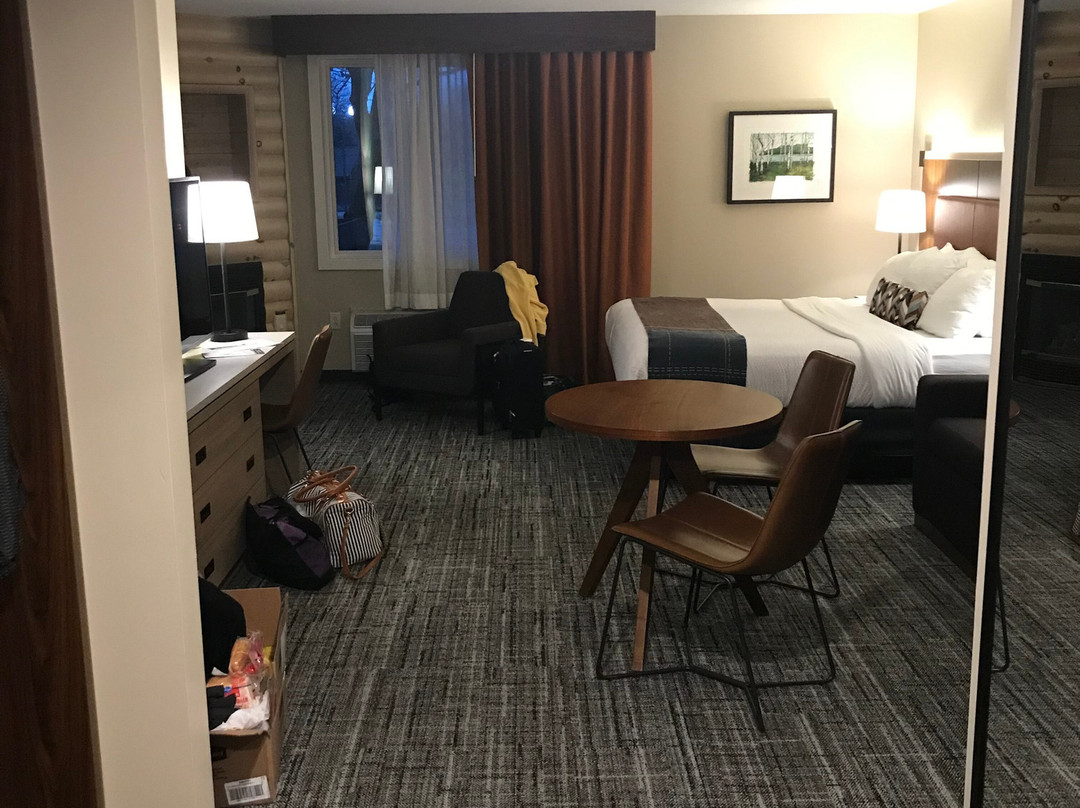 锯木厂溪度假村主图