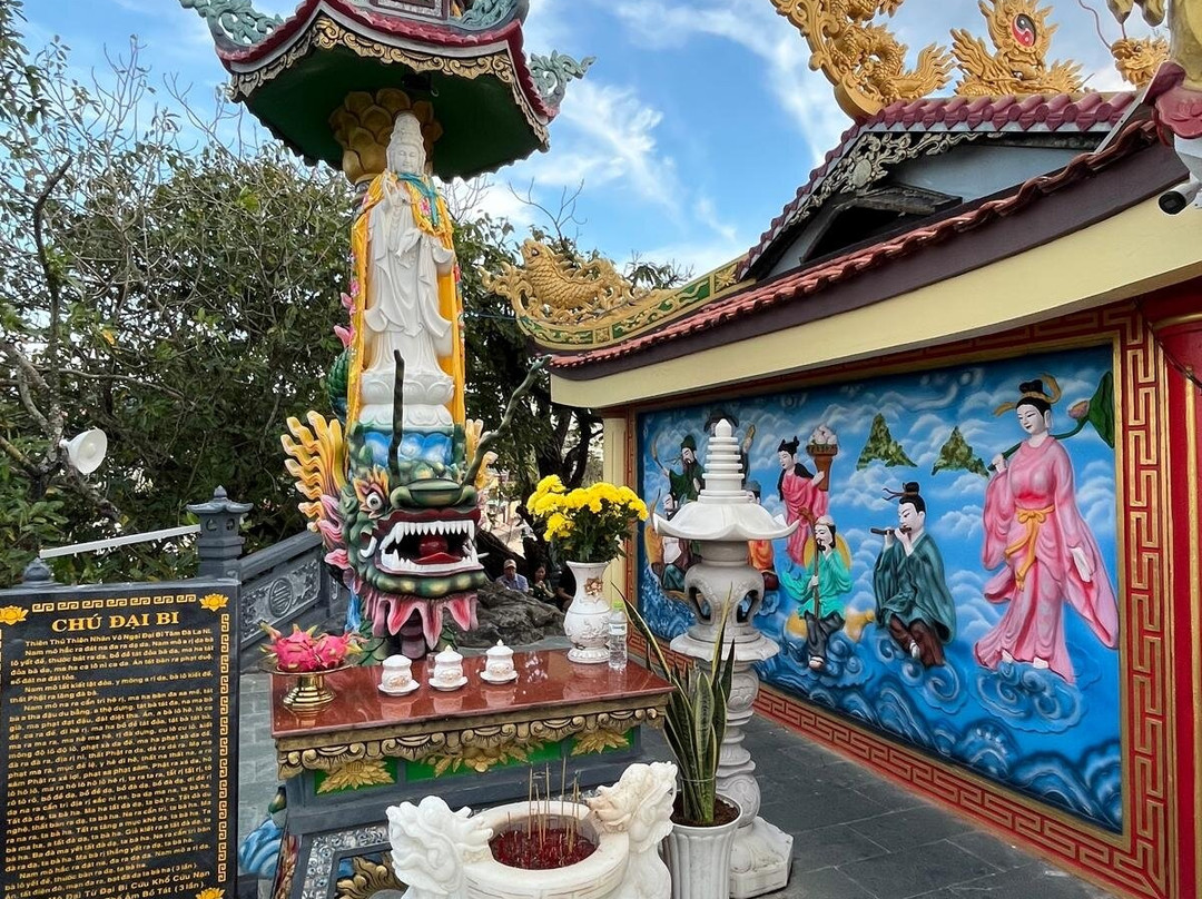 Dinh Ba Thuy Long Thanh Mau-扬东必去景点