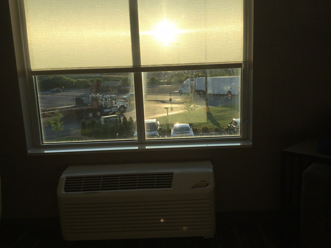 Hampton Inn & Suites St. Clairsville主图